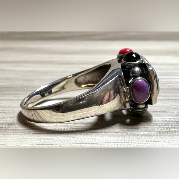 Designer (SE) Sterling Silver Turquoise, Coral, & Onyx Filigree Ring, Size 8, 5g - Picture 5 of 12